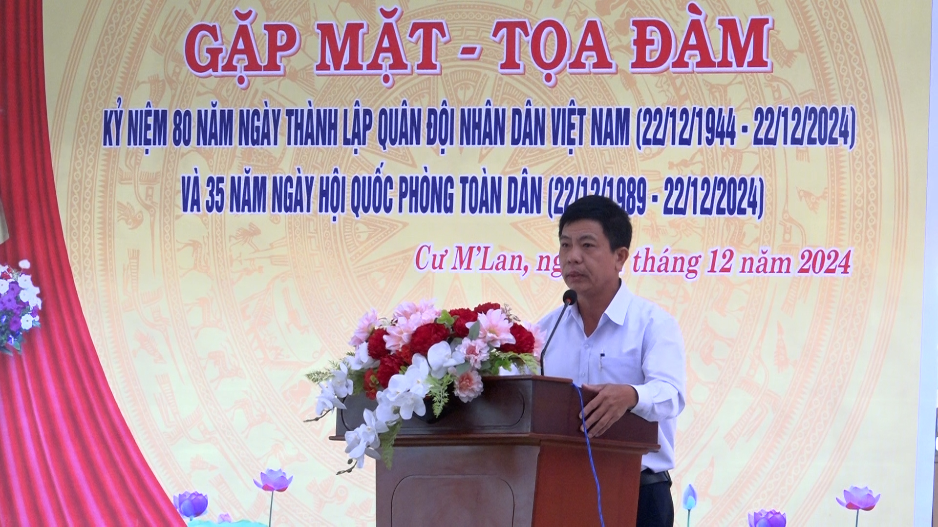 Chủ tịch UBND xã phát biểu chào mừng